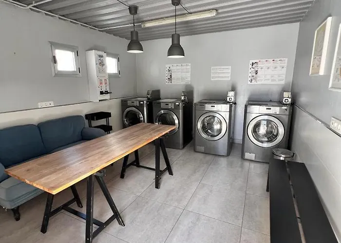 Bristol Sunset Private