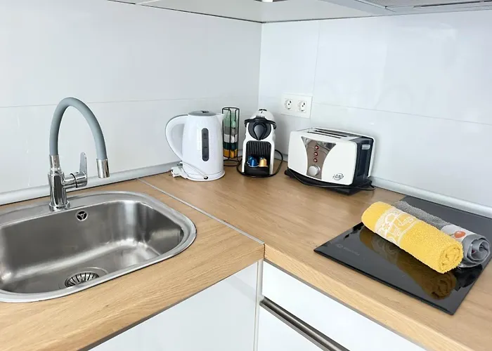 Bristol Sunset Private